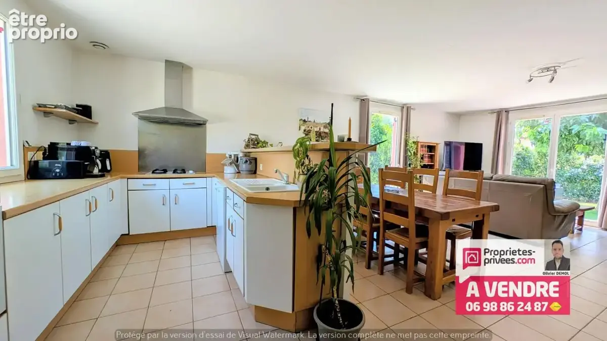 RARE VILLA DE PLAIN-PIED avec piscine et garage à 15 mn de Mandelieu ! - photo 8