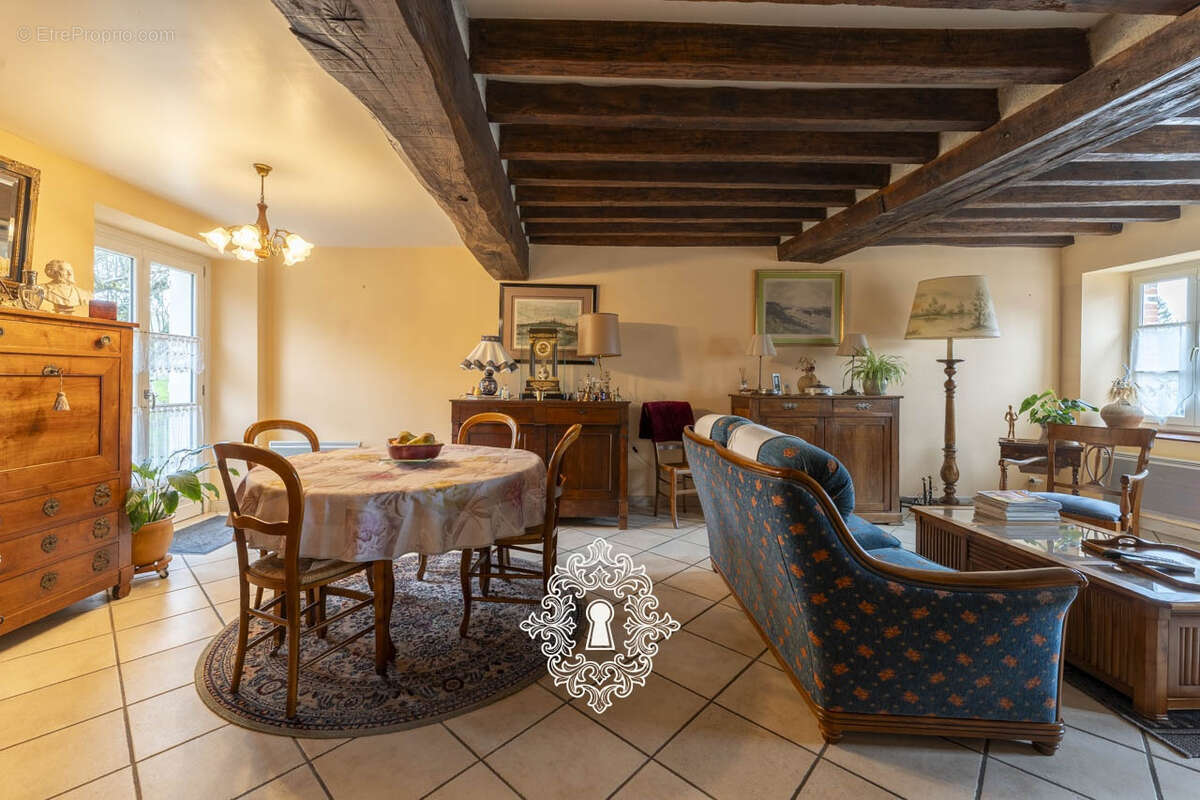 Maison à DONNEMARIE-DONTILLY