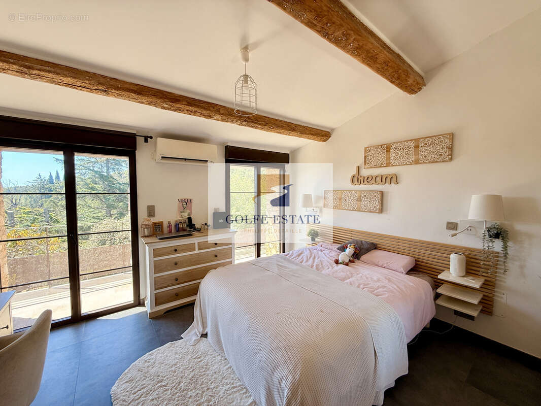 Maison à GRIMAUD