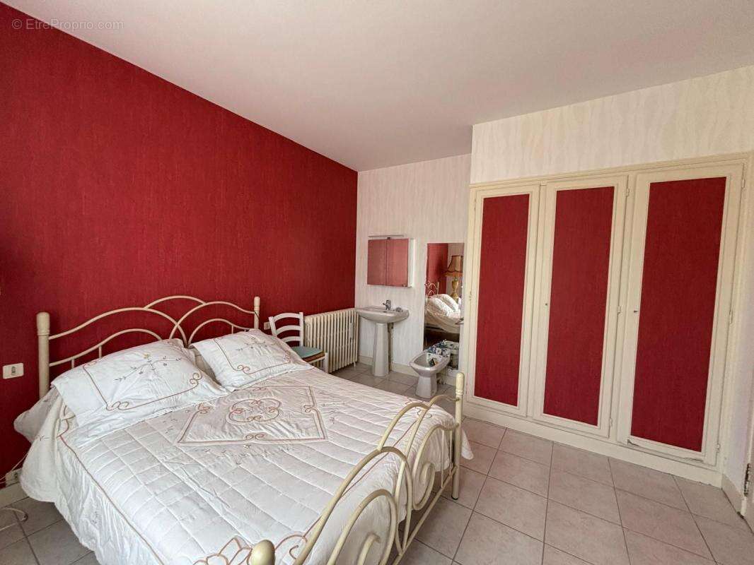 Maison à LA BREE-LES-BAINS