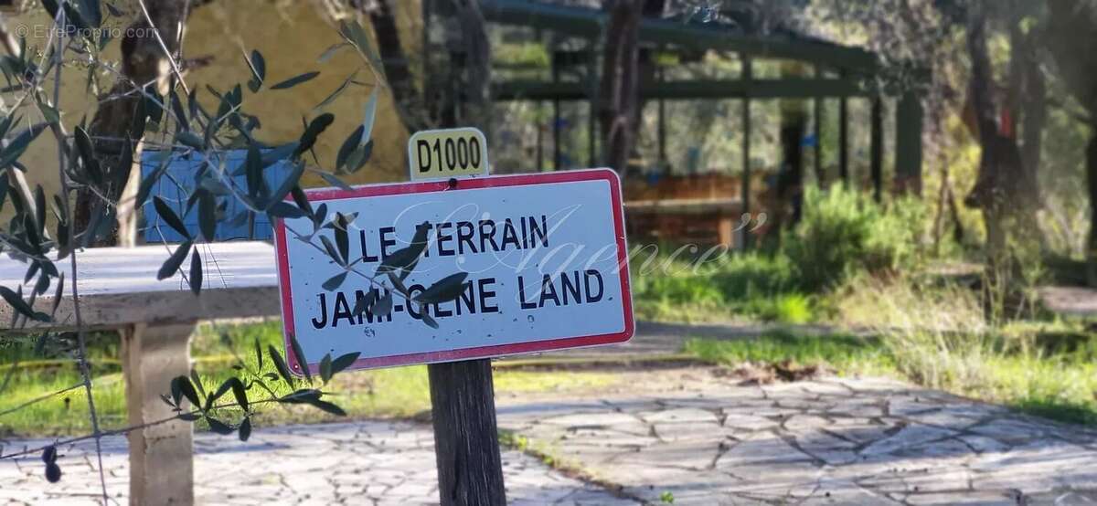 Maison à BERRE-LES-ALPES