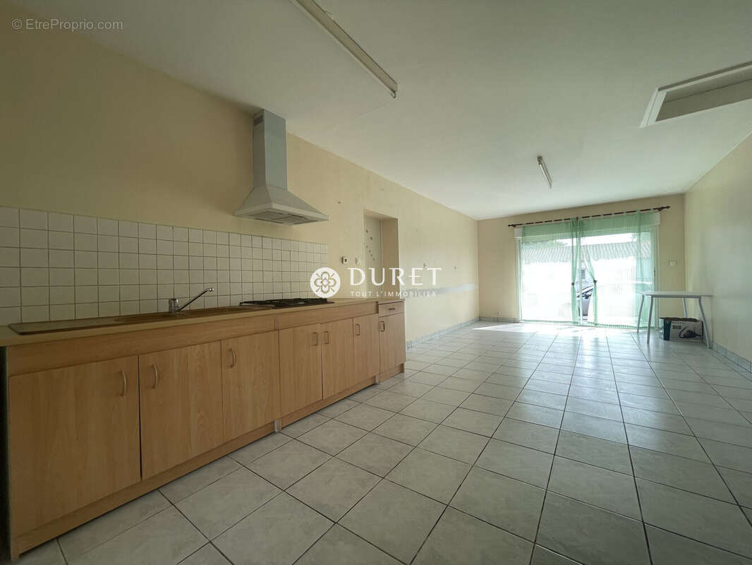 Maison à SAINT-MACAIRE-EN-MAUGES