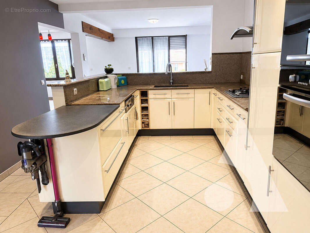 Maison familiale de 157 m² avec espace indépendant, 5 chambres et sous-sol aménagé ? Éragny - photo 3