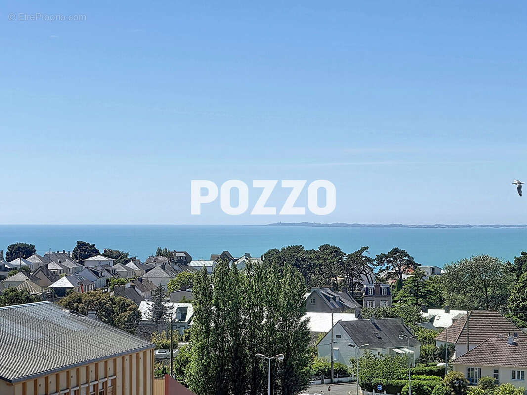 Appartement à DONVILLE-LES-BAINS