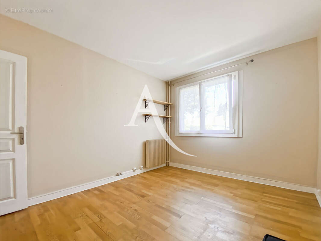 Appartement Bois D Arcy 3 pièce(s) 74 m2 - photo 7