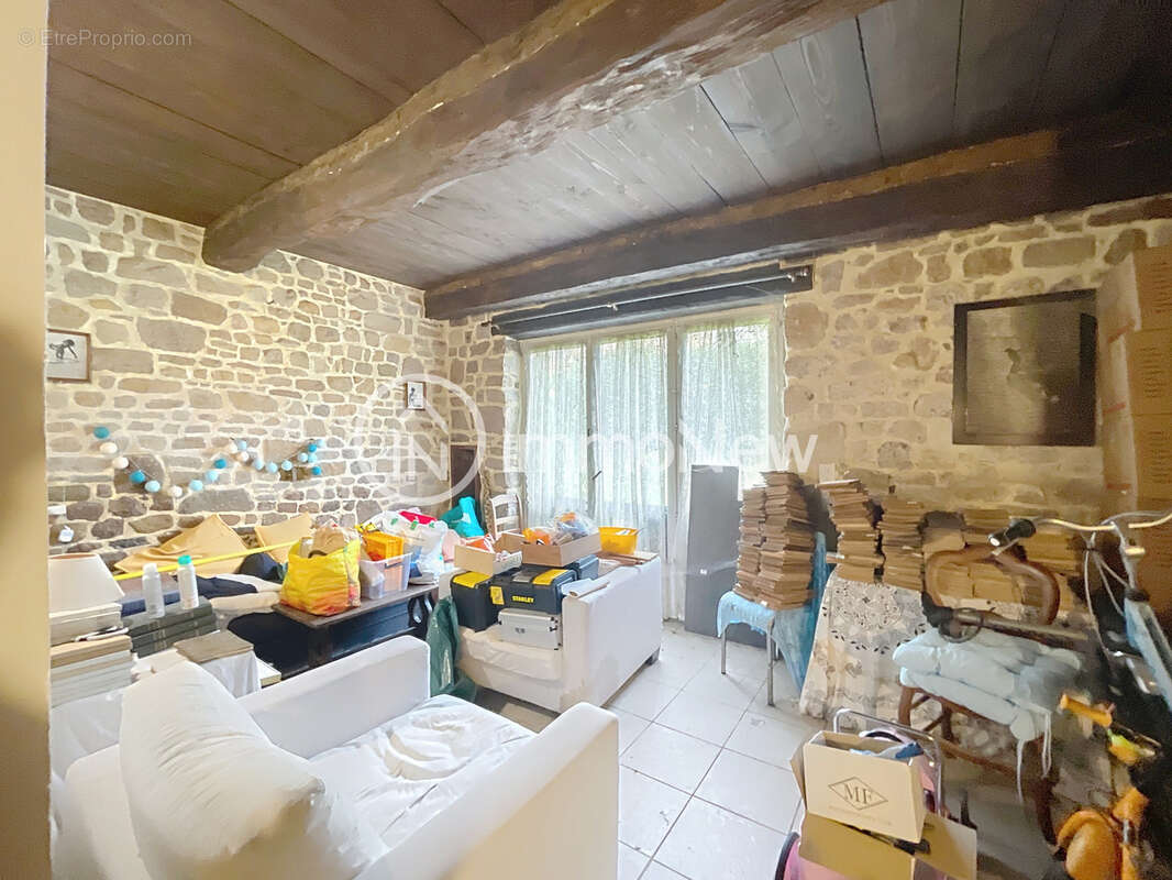 Maison à SAINT-JEAN-DES-CHAMPS