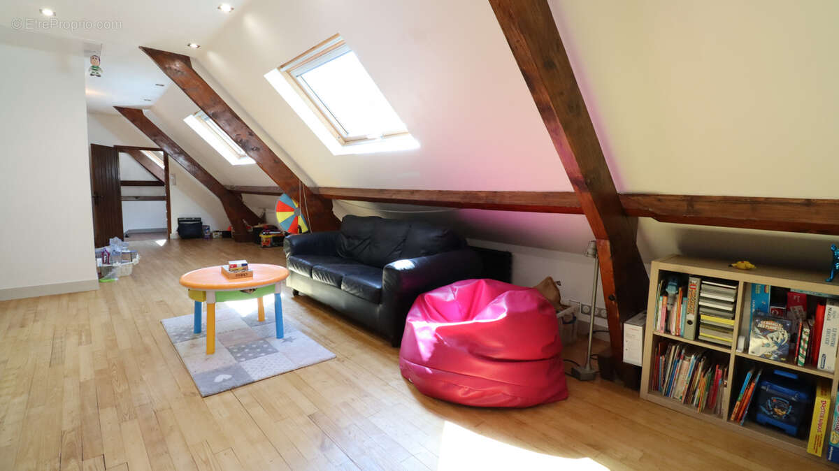 Maison à NOISY-SUR-ECOLE