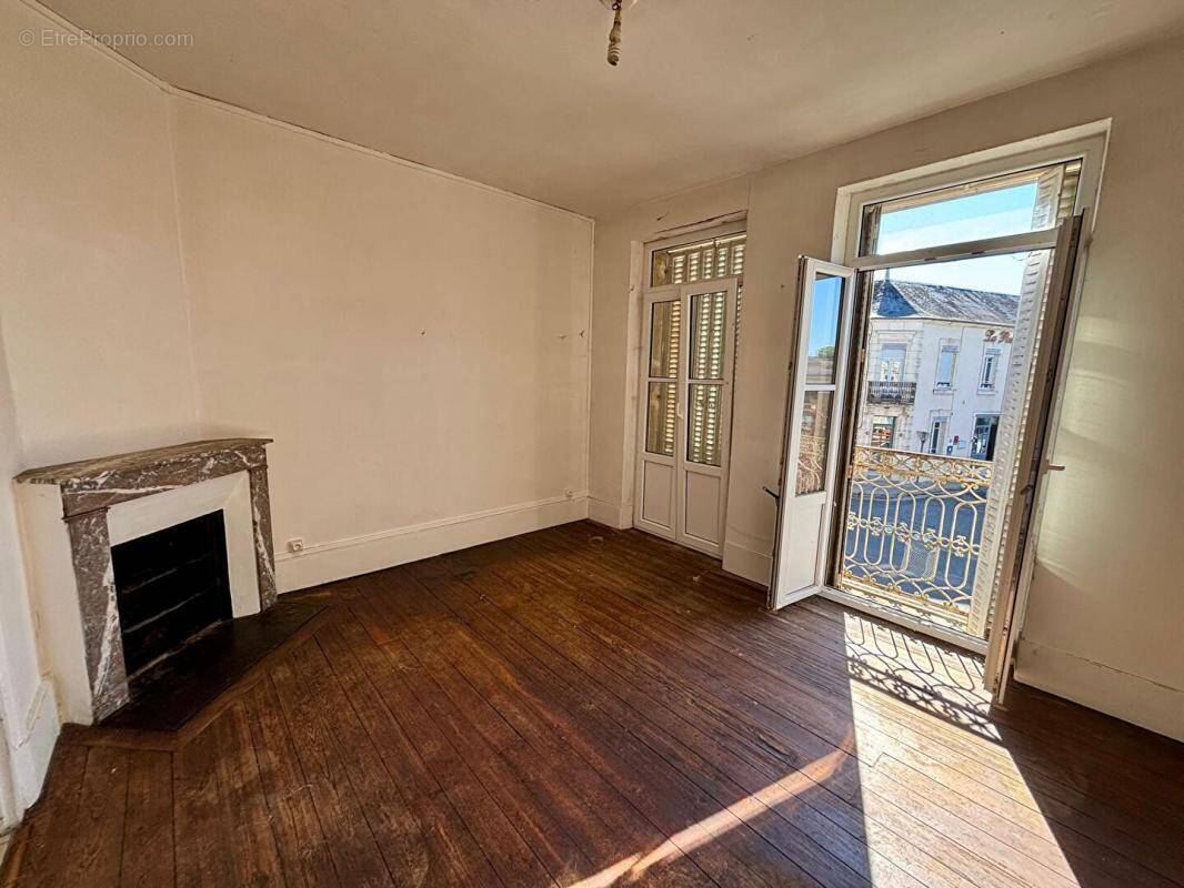 Appartement à LA CHARITE-SUR-LOIRE