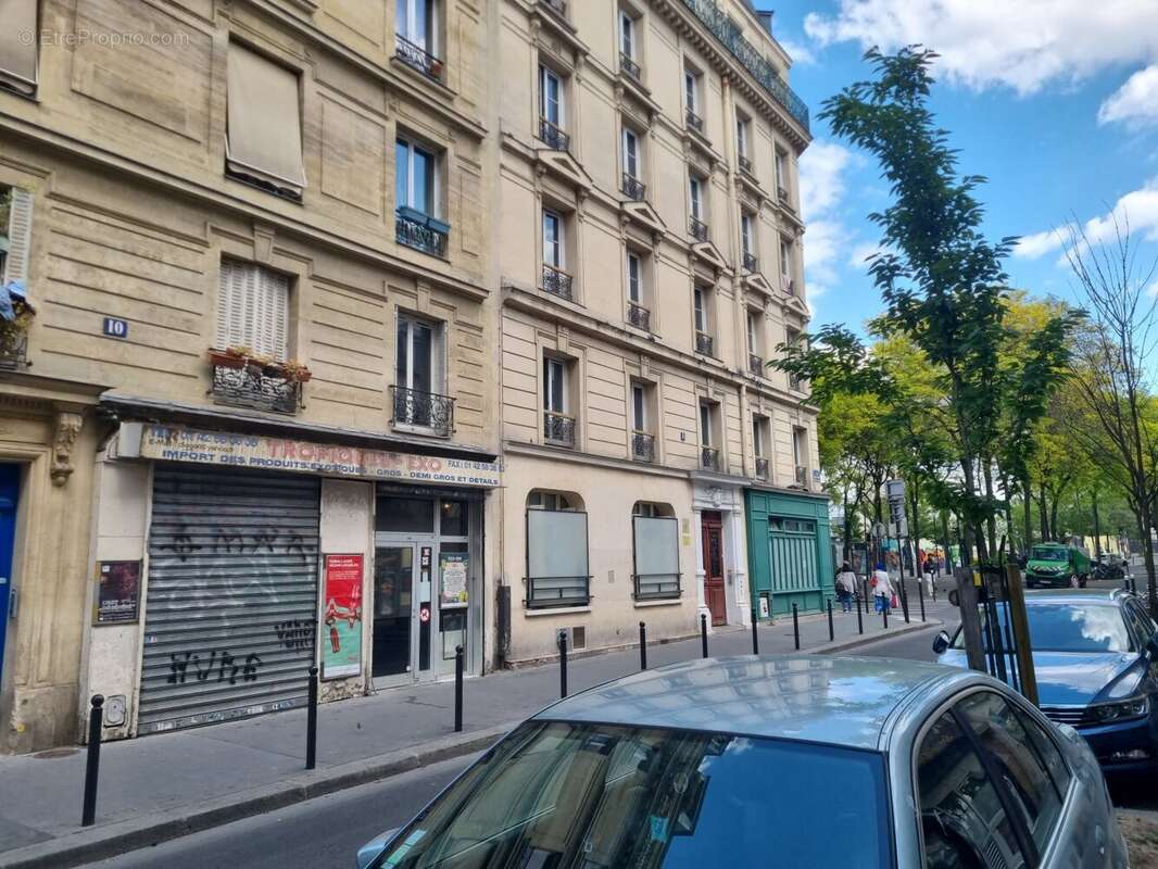 FACADE IMMEUBLE - Appartement à PARIS-18E