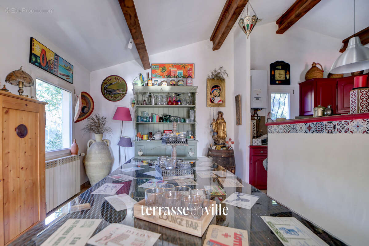 Maison à SAINT-CYR-SUR-MER