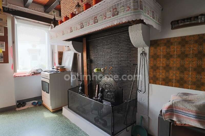 Maison à SAINT-LEGER-MAGNAZEIX