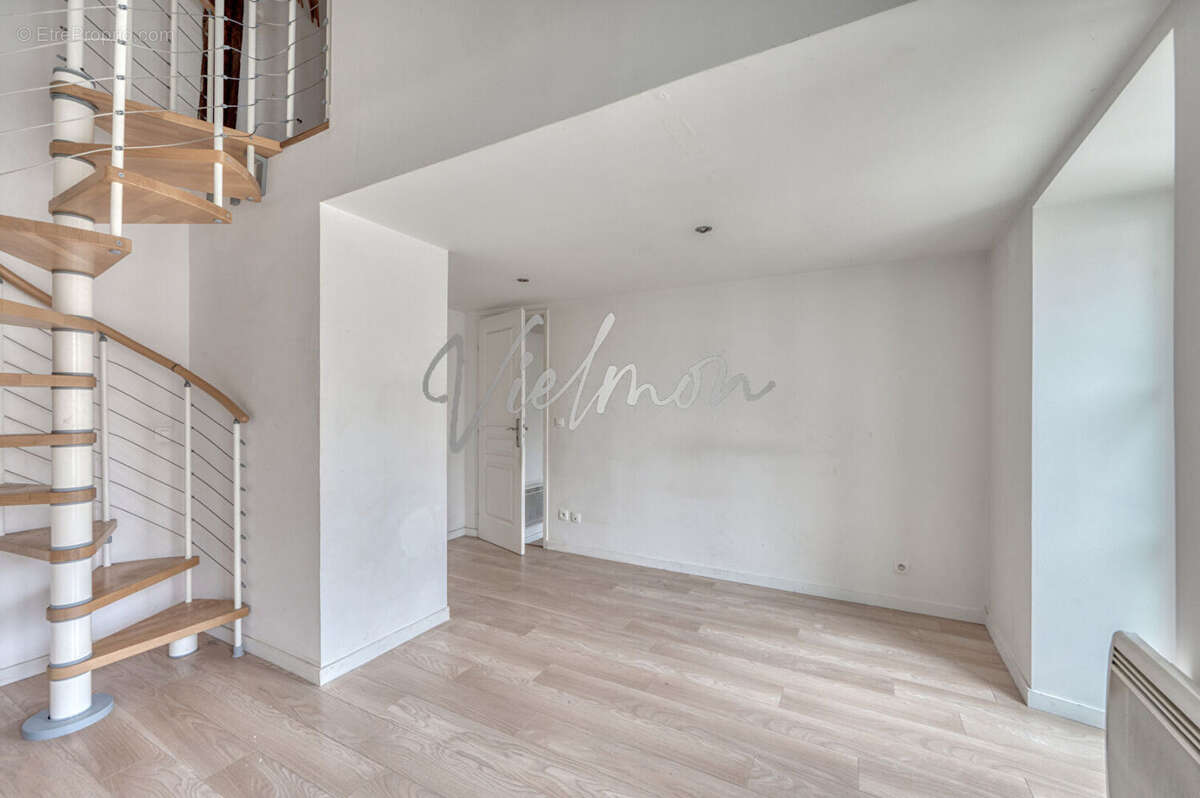 Appartement à VERSAILLES