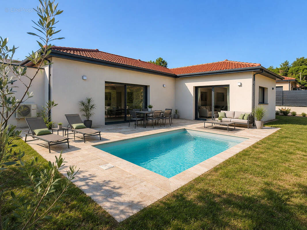 Maison à LE PEAGE-DE-ROUSSILLON