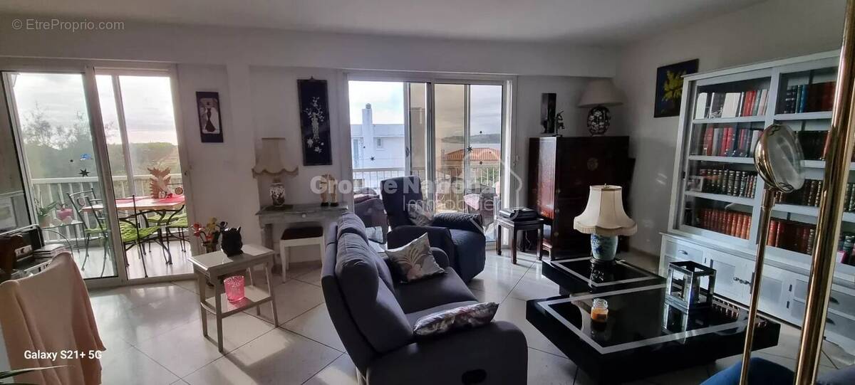 Appartement à SIX-FOURS-LES-PLAGES