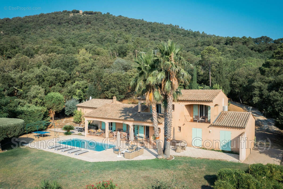 Maison à GRIMAUD