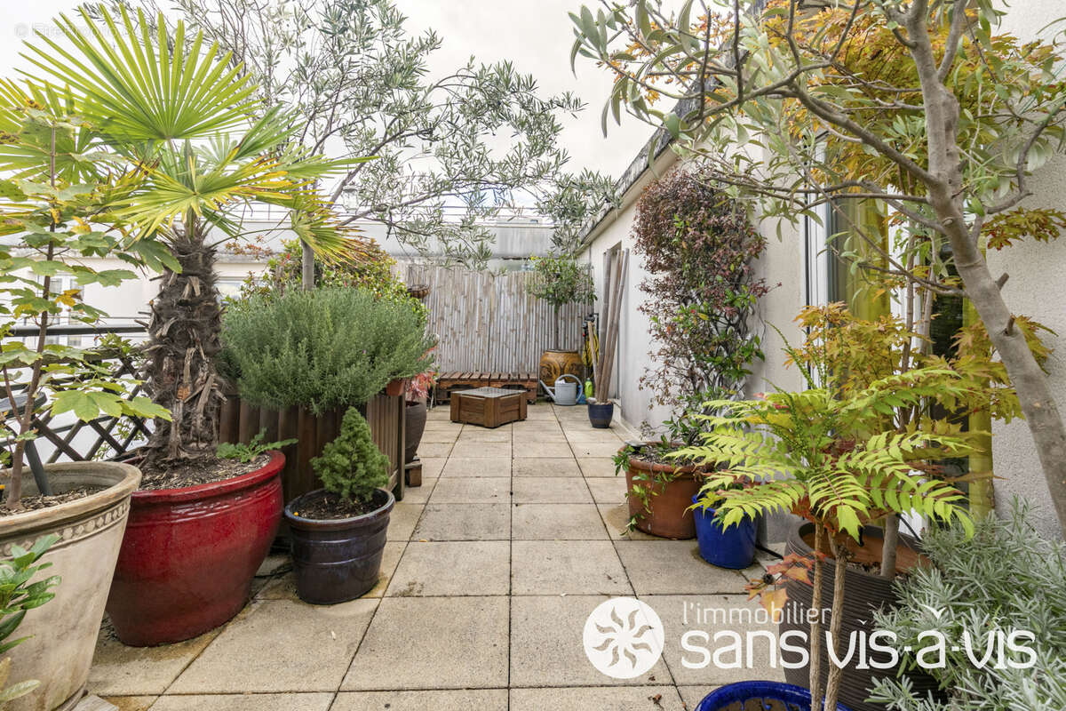 Appartement à COURBEVOIE