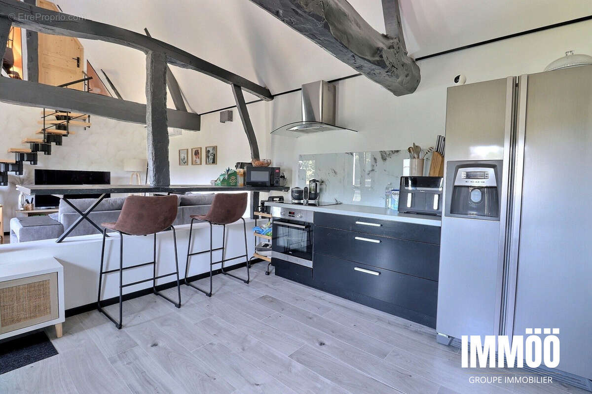 Maison 80 m² à Saint-Paer  - photo 4