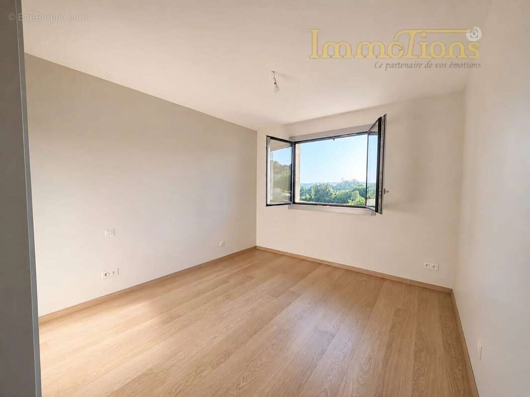 Maison familiale 189 m² avec piscine, garage de 82 m² et vue dégagée - photo 14