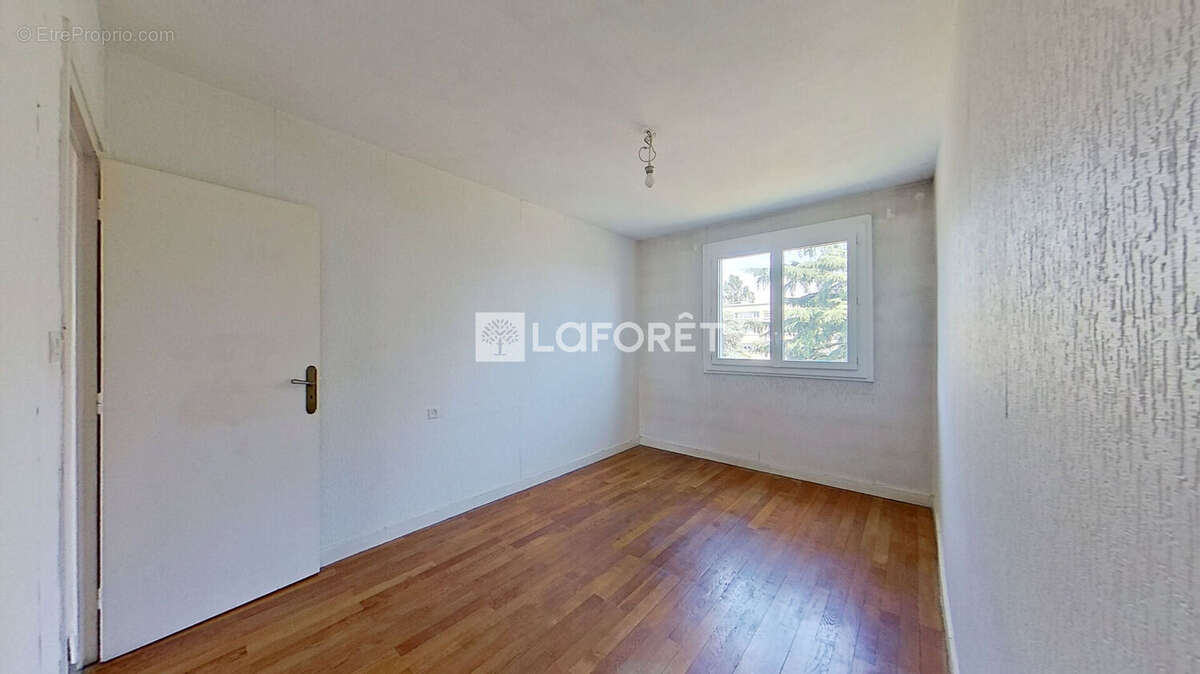 Appartement à BRON