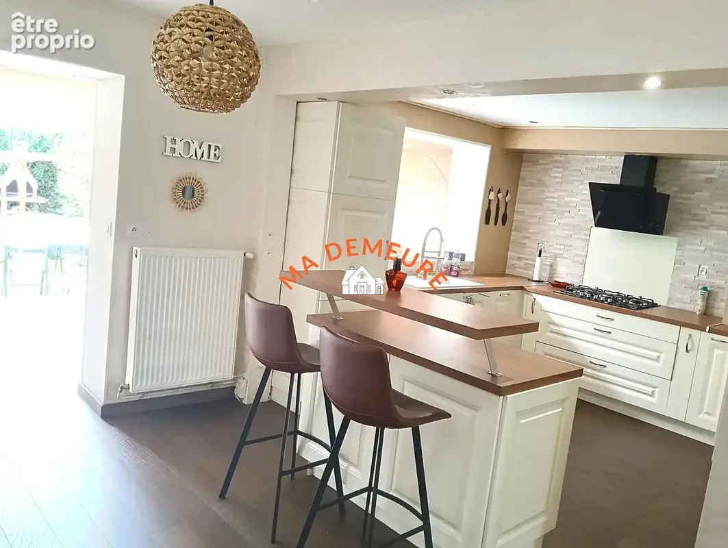 Maison 92 m² à Roubaix  - photo 2