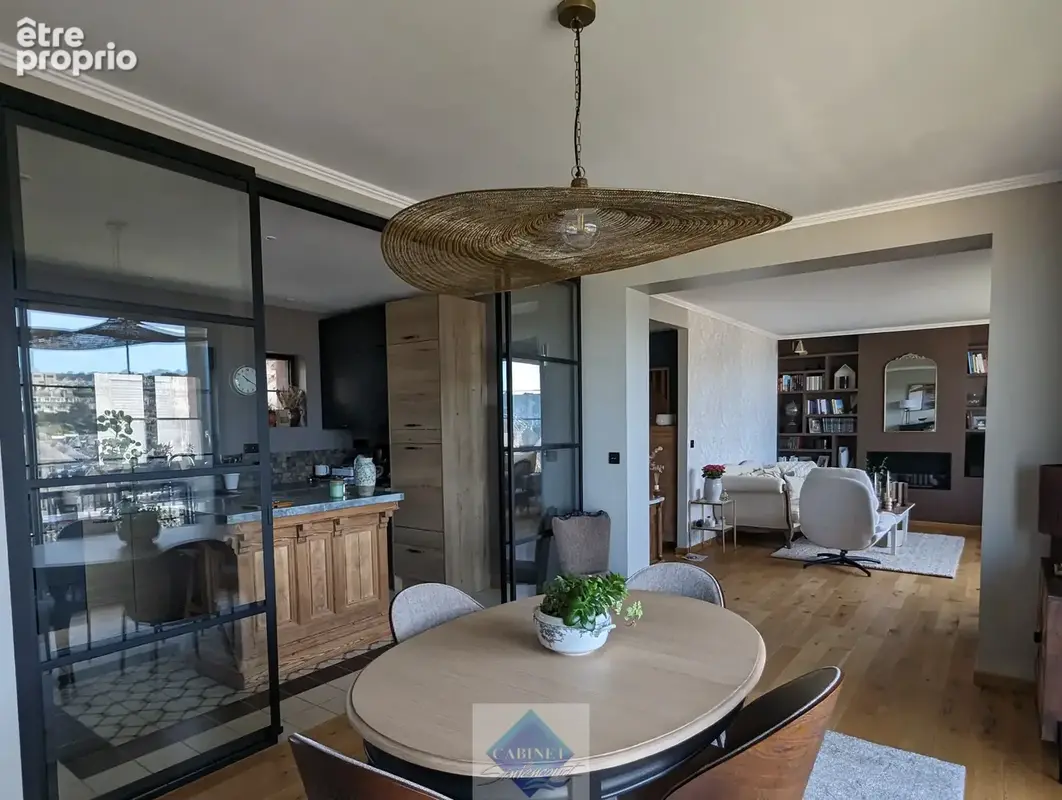 Magnifique villa offrant une vue imprenable sur la mer et les falaises - photo 3