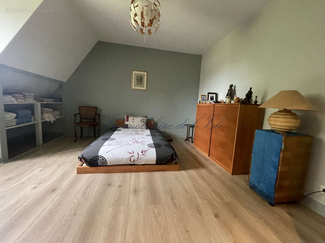 Maison à COULOUNIEIX-CHAMIERS
