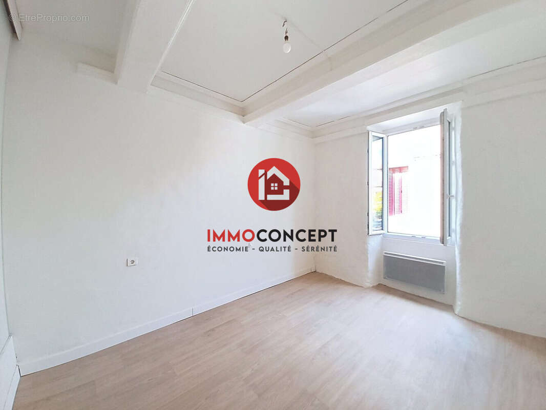 Maison à ROQUEMAURE