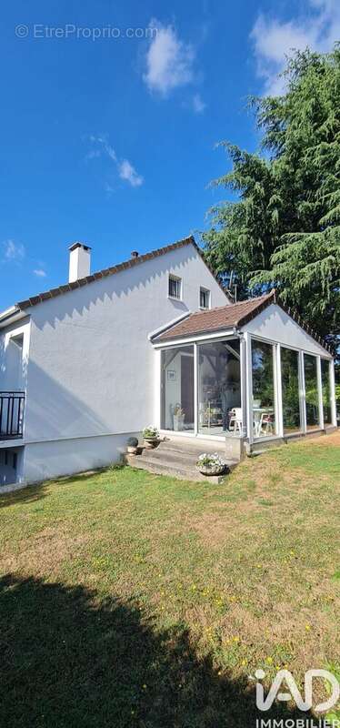 Photo 3 - Maison à SAINTRY-SUR-SEINE
