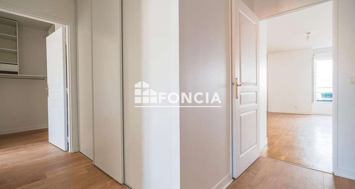 Appartement à LE PLESSIS-ROBINSON