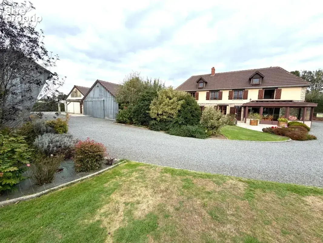 # méautis (50) – propriété de caractère avec plus de 900 m² de bâtiments – idéale pour entrepreneur - photo 2