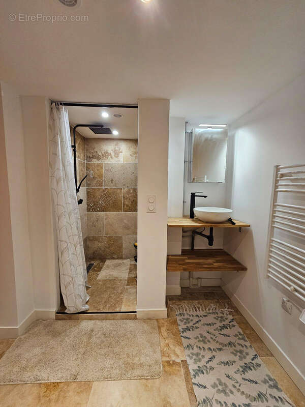 Appartement à MARSEILLE-7E