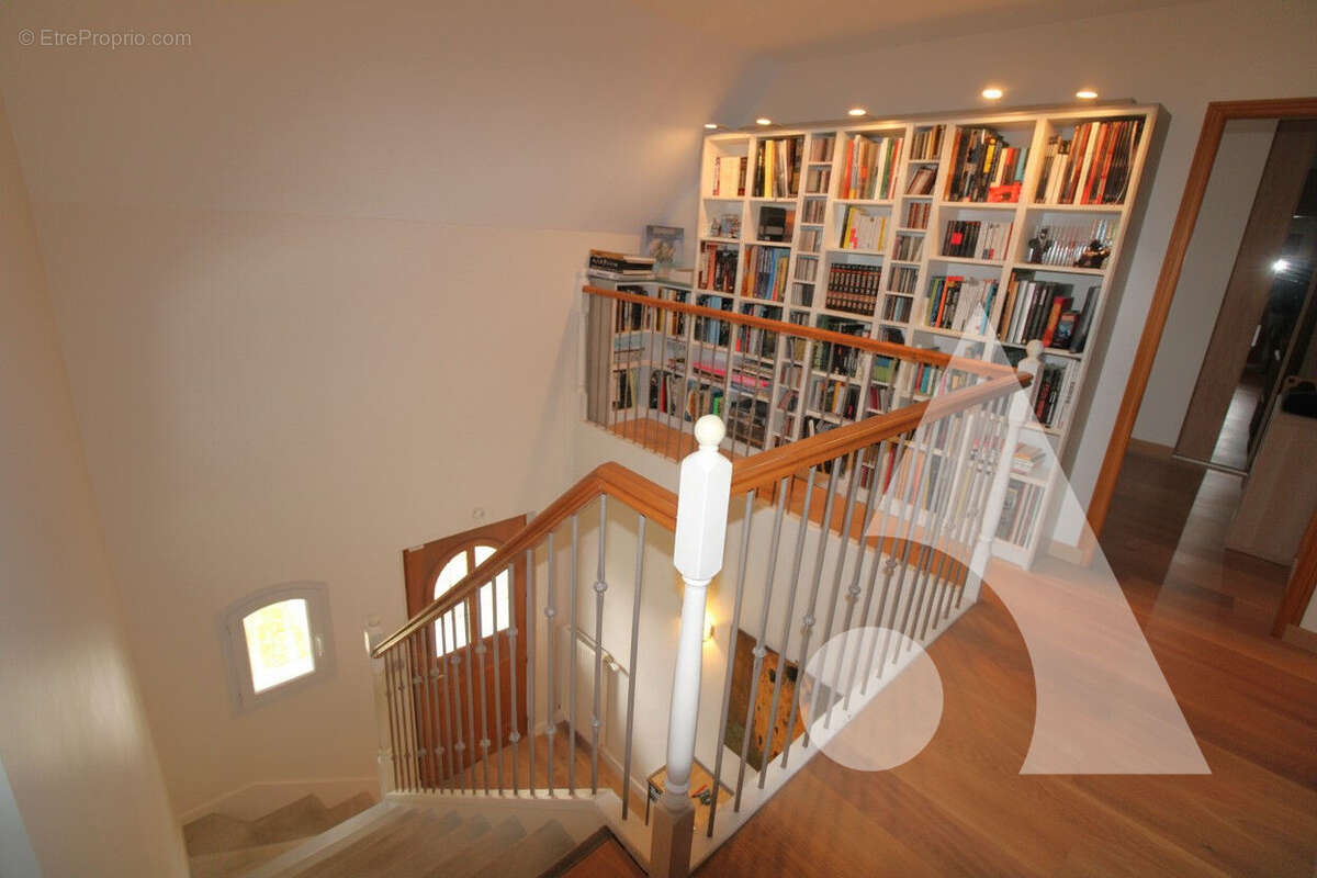 Maison à LACROIX-SAINT-OUEN