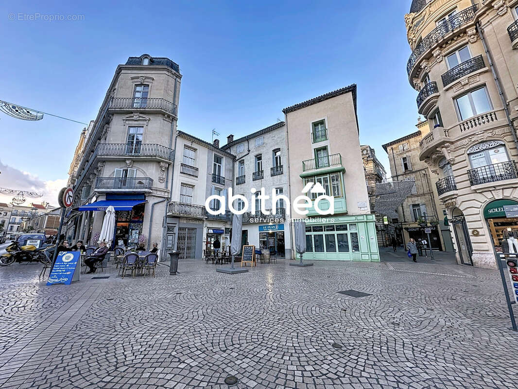 Exclusivité - droit au bail - local commercial 70 m2 - terrasse - place de la mairie - photo 3