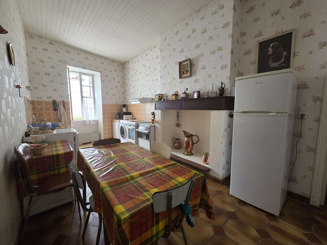 À découvrir   Authentique bâtisse de caractère au cœur du village - photo 7