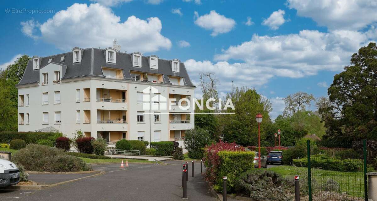 Appartement à DAMMARIE-LES-LYS