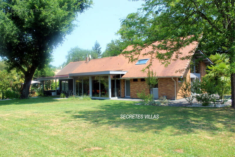 Maison à SAINT-SULPICE-ET-CAMEYRAC