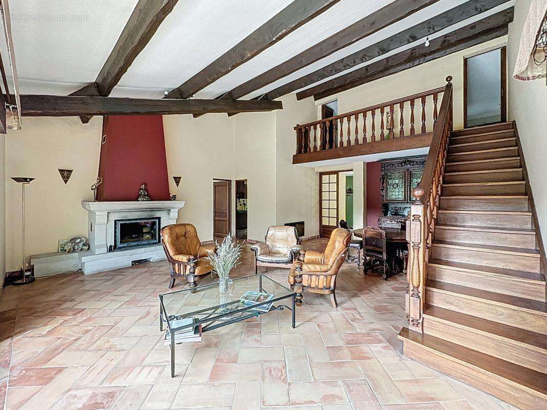 Maison à PERNES-LES-FONTAINES