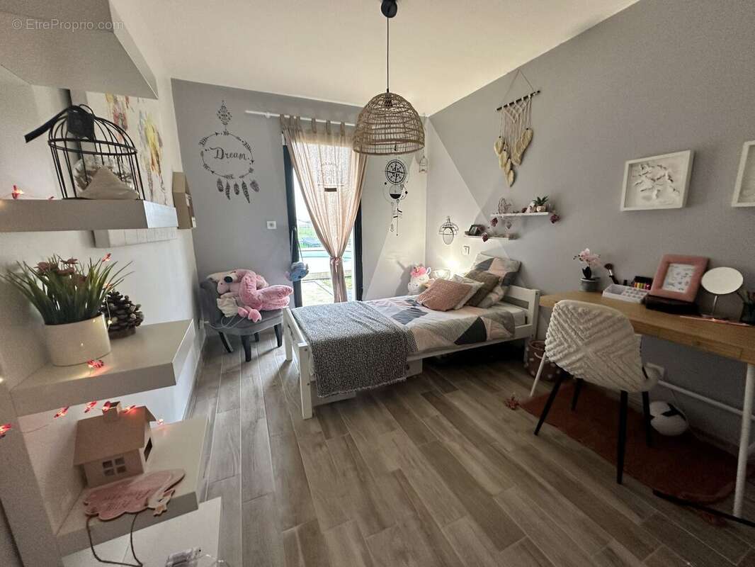 Maison 115 m² à Tresses  - photo 8