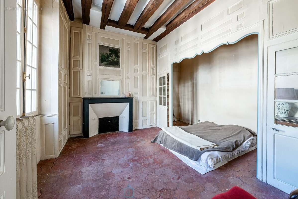 Au cur de la charmante cité médiévale de Moret-sur-Loing ! - photo 14