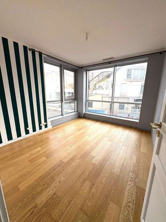 CHAMBRE  - Appartement à ANNEMASSE