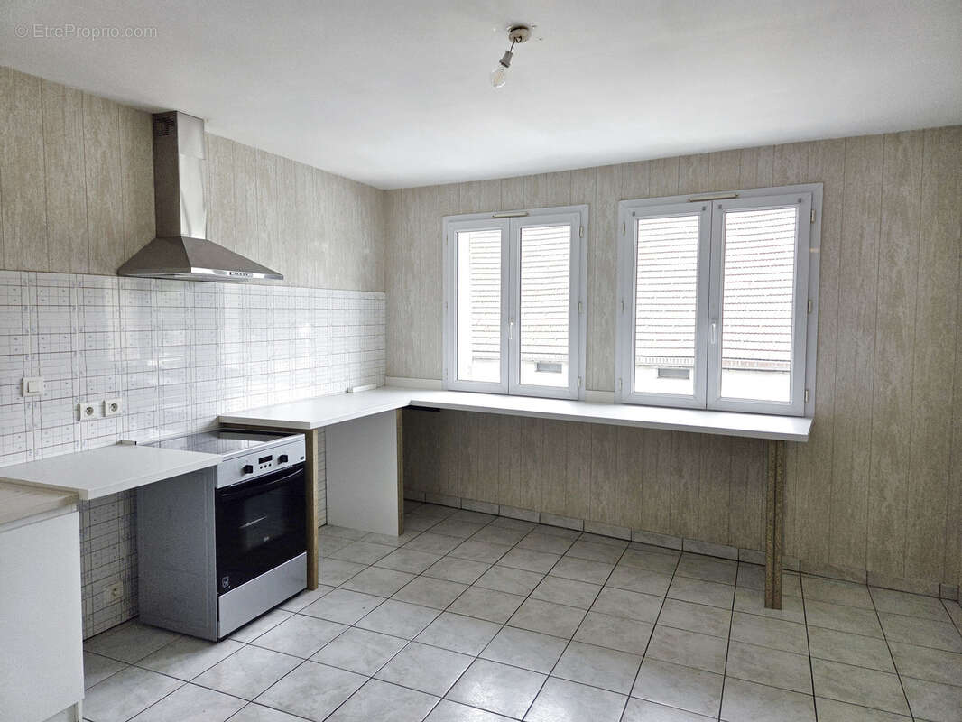 Appartement à VERCEL-VILLEDIEU-LE-CAMP