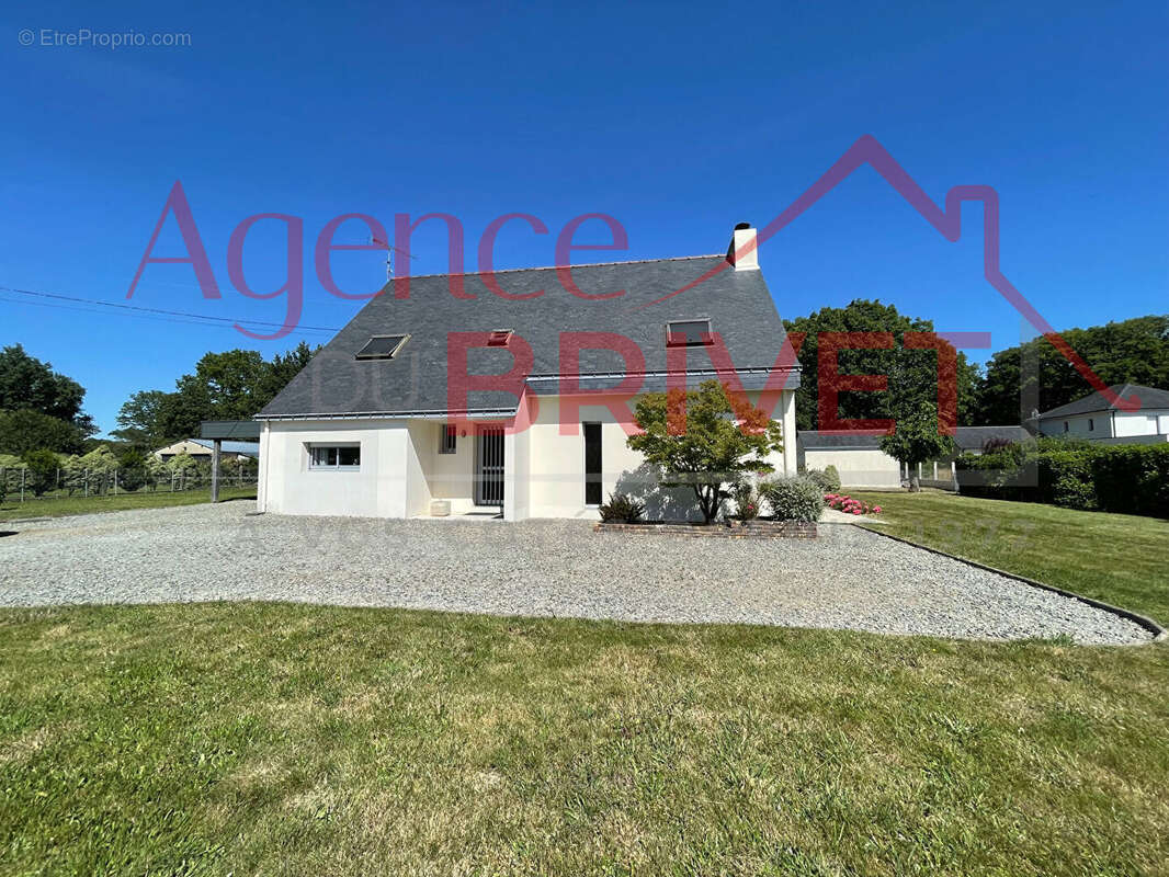 Maison à LA CHAPELLE-DES-MARAIS