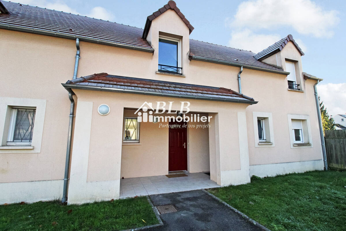 Appartement à LE PERRAY-EN-YVELINES