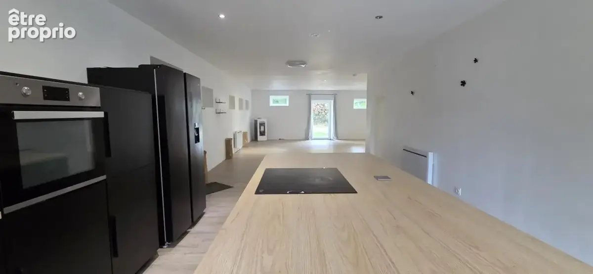 Maison familiale en pierre de 196 m² - petit failly– 4 chambres  – pièce de vie de 73 m² – près de 1 600 m² de foncier – grange  - photo 4