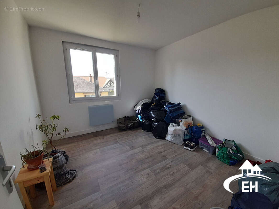 Appartement à LA NEUVE-LYRE