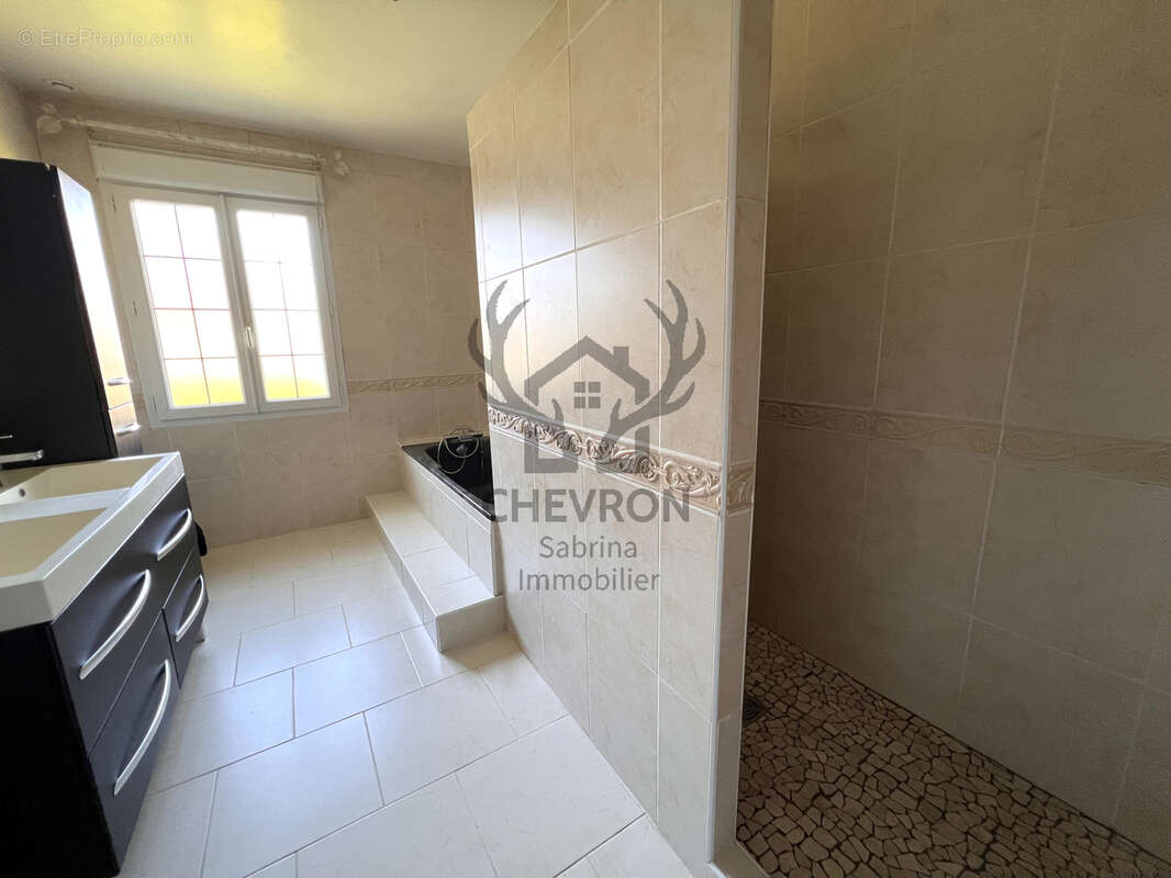 Maison à PRIX-LES-MEZIERES