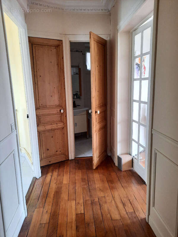 Appartement à PARIS-15E