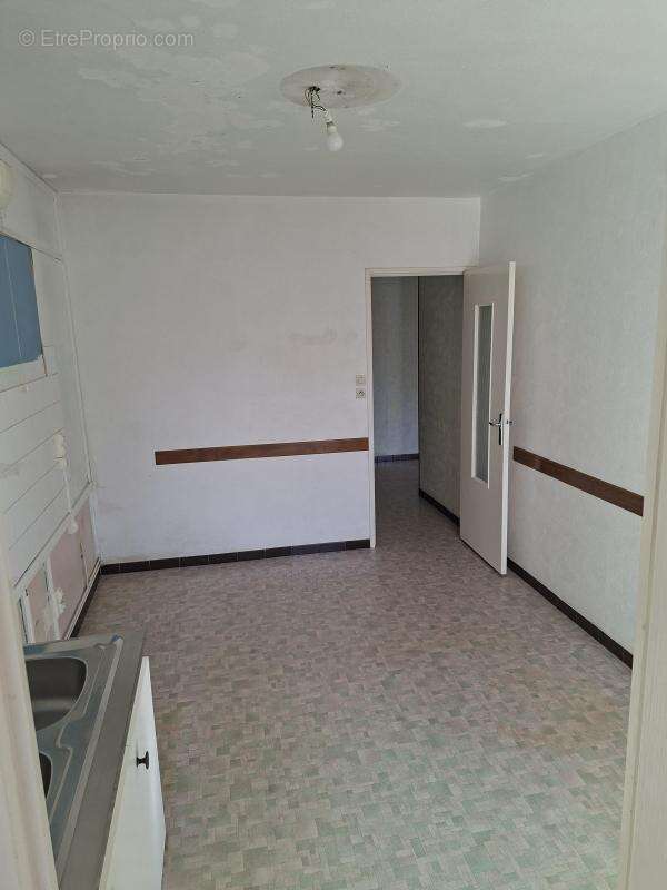 Appartement 4 pièces à Saint-Paul-En-Jarez - photo 7