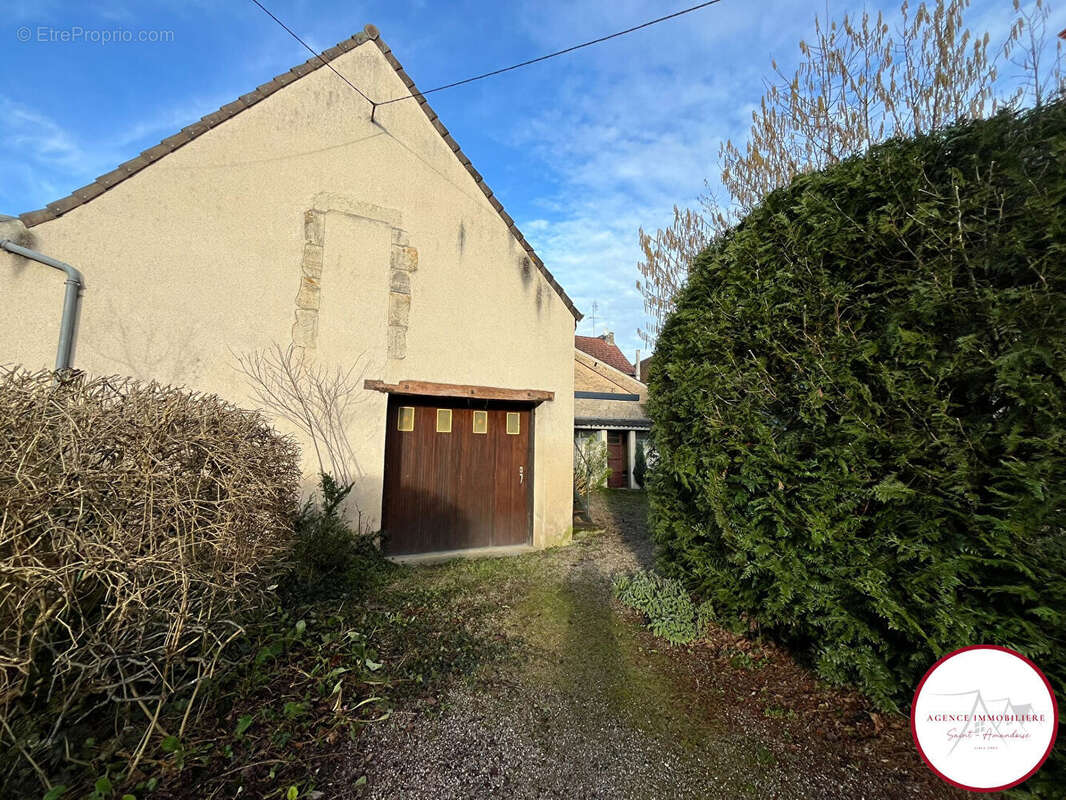 Maison à SAINT-AMAND-MONTROND