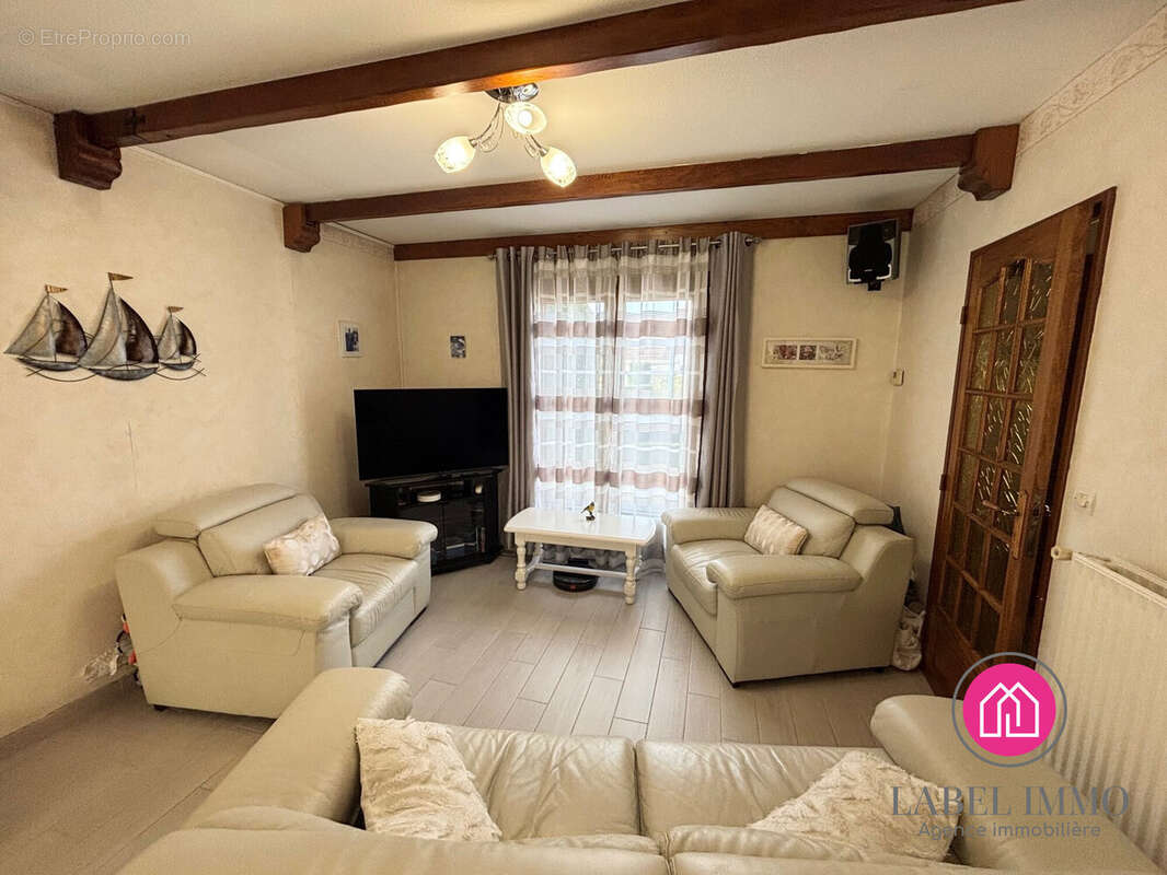 Maison à DOUCHY-LES-MINES